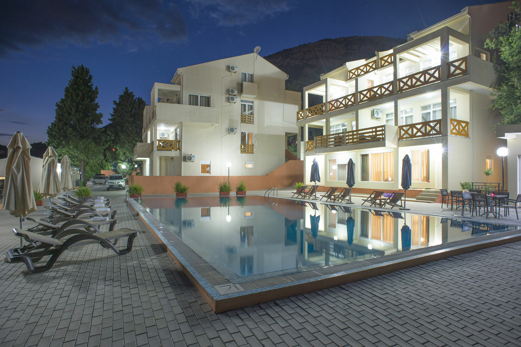 Berg Apartments Bar Exterior foto