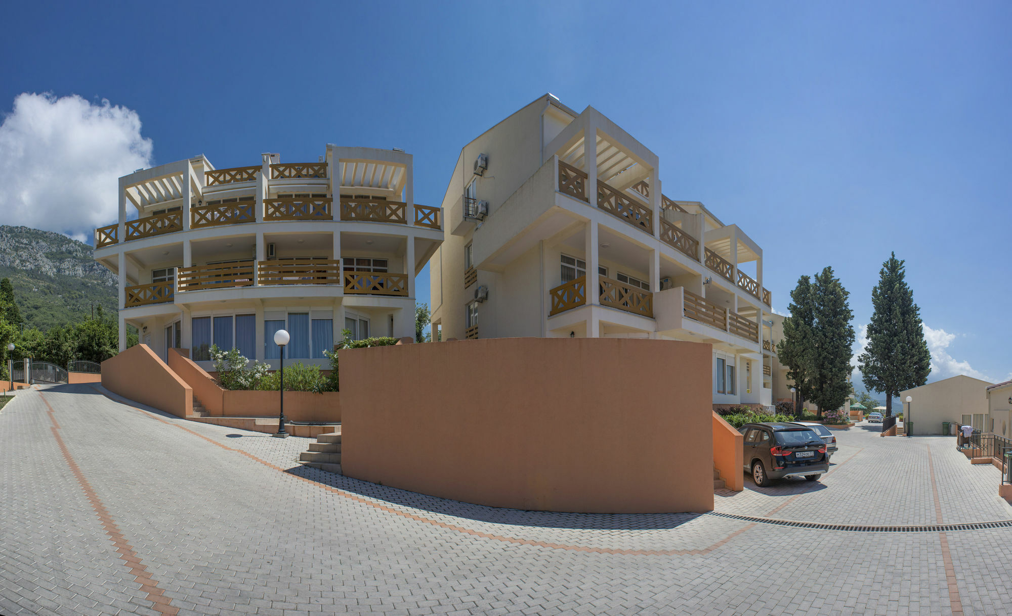 Berg Apartments Bar Exterior foto